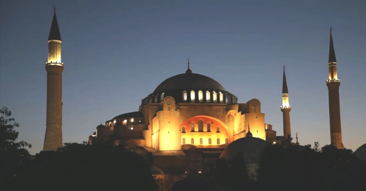 Cuma Namazı İçin İllere Göre Vakitler! 15 Ağustos’ta Saat Kaçta Kılınacak?
