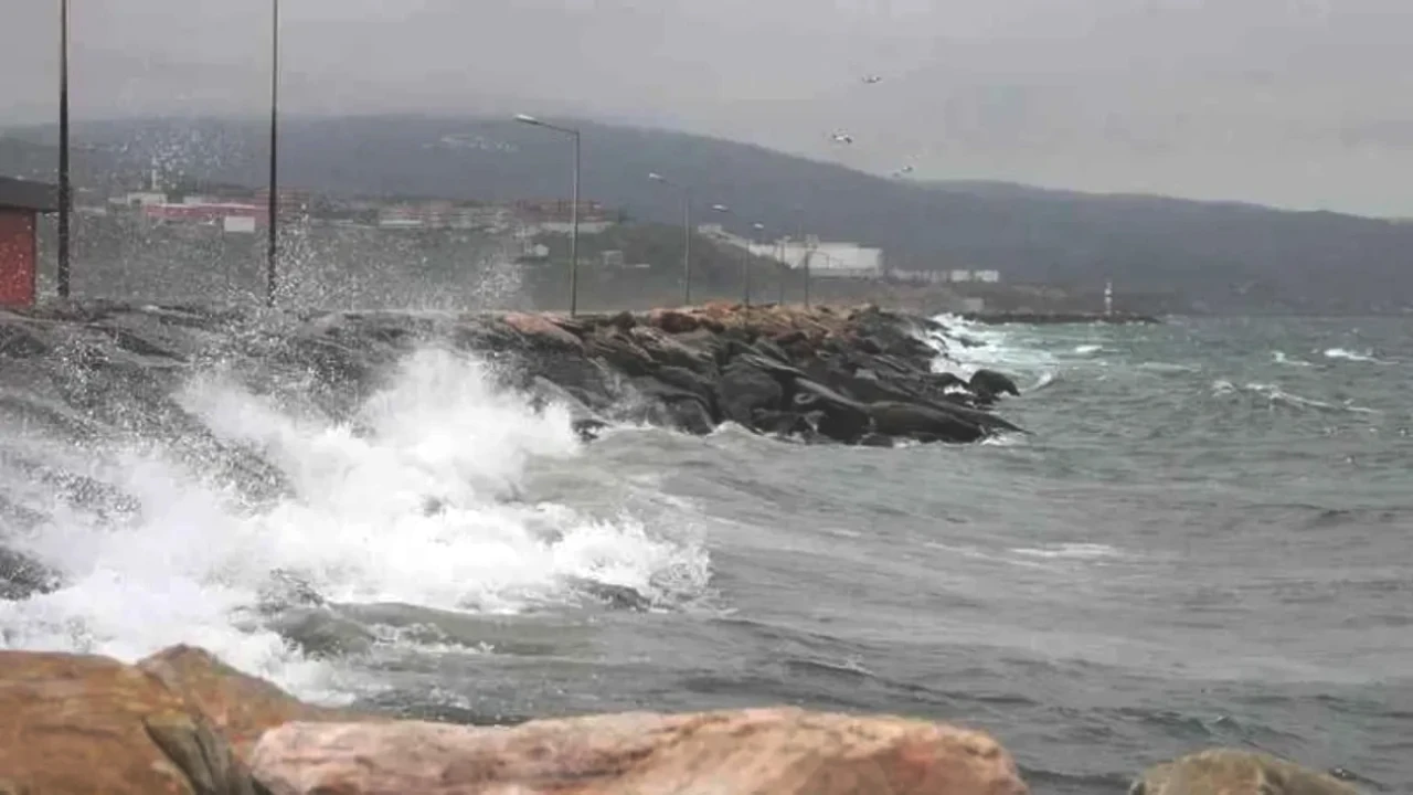 13 İlde Fırtına Alarmı! Meteoroloji'den Sarı Kodlu Uyarı Geldi!